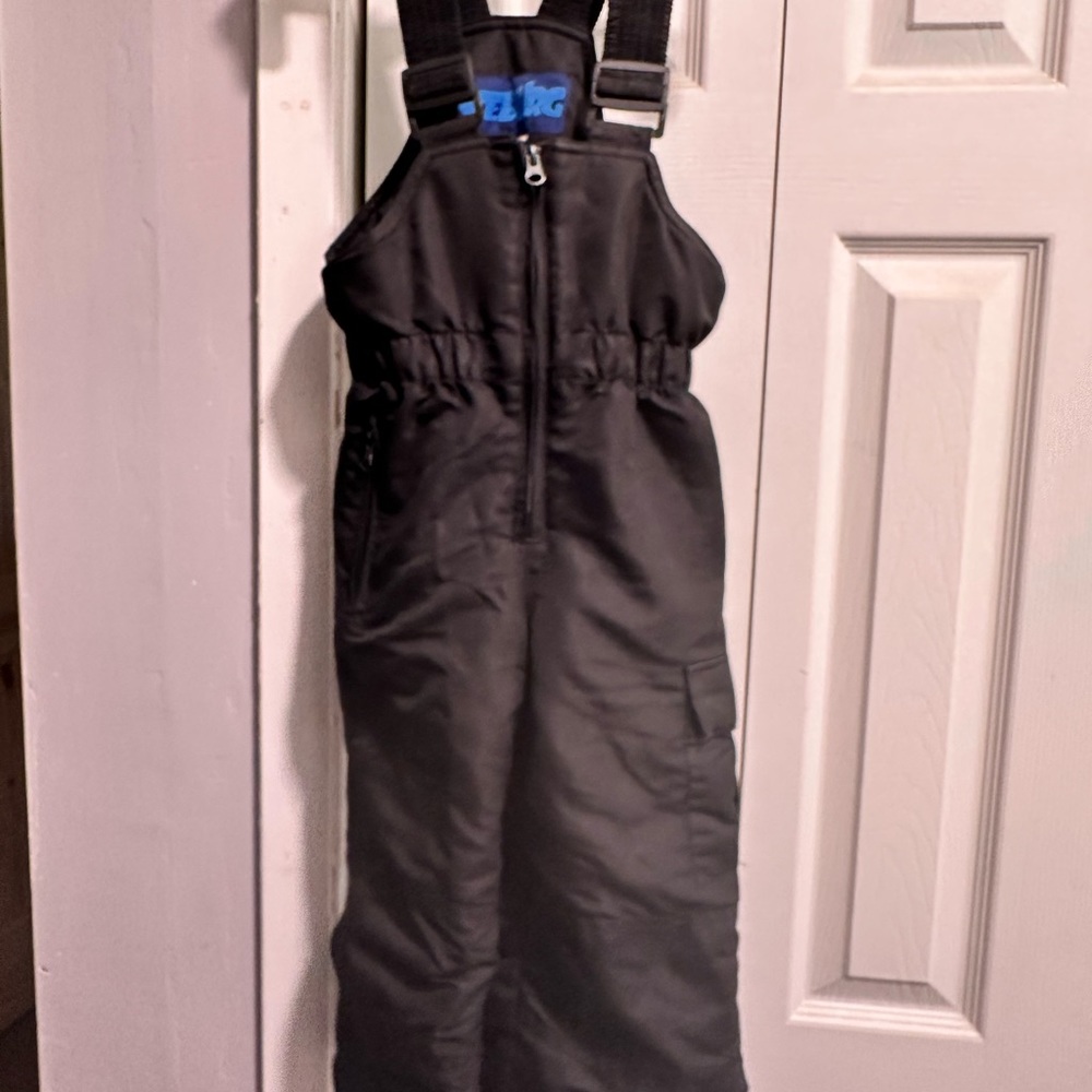 Kids snow suit